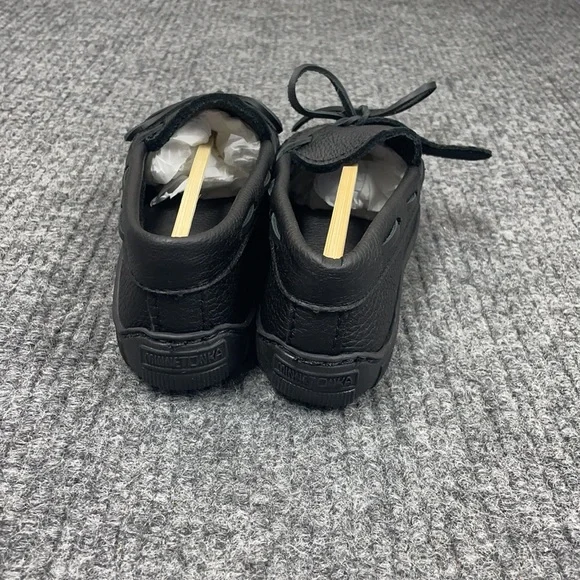 Minnetonka Women’s Moosehide Classic Moccasins (2926) - Picture 3 of 8